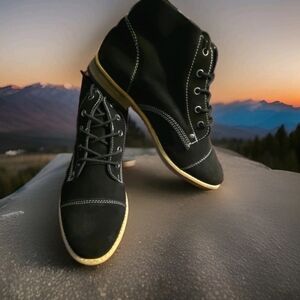 Diba Eli 91148 Womens Size 7.5M Black Round Toe Block Heel Lace Up Ankle Booties